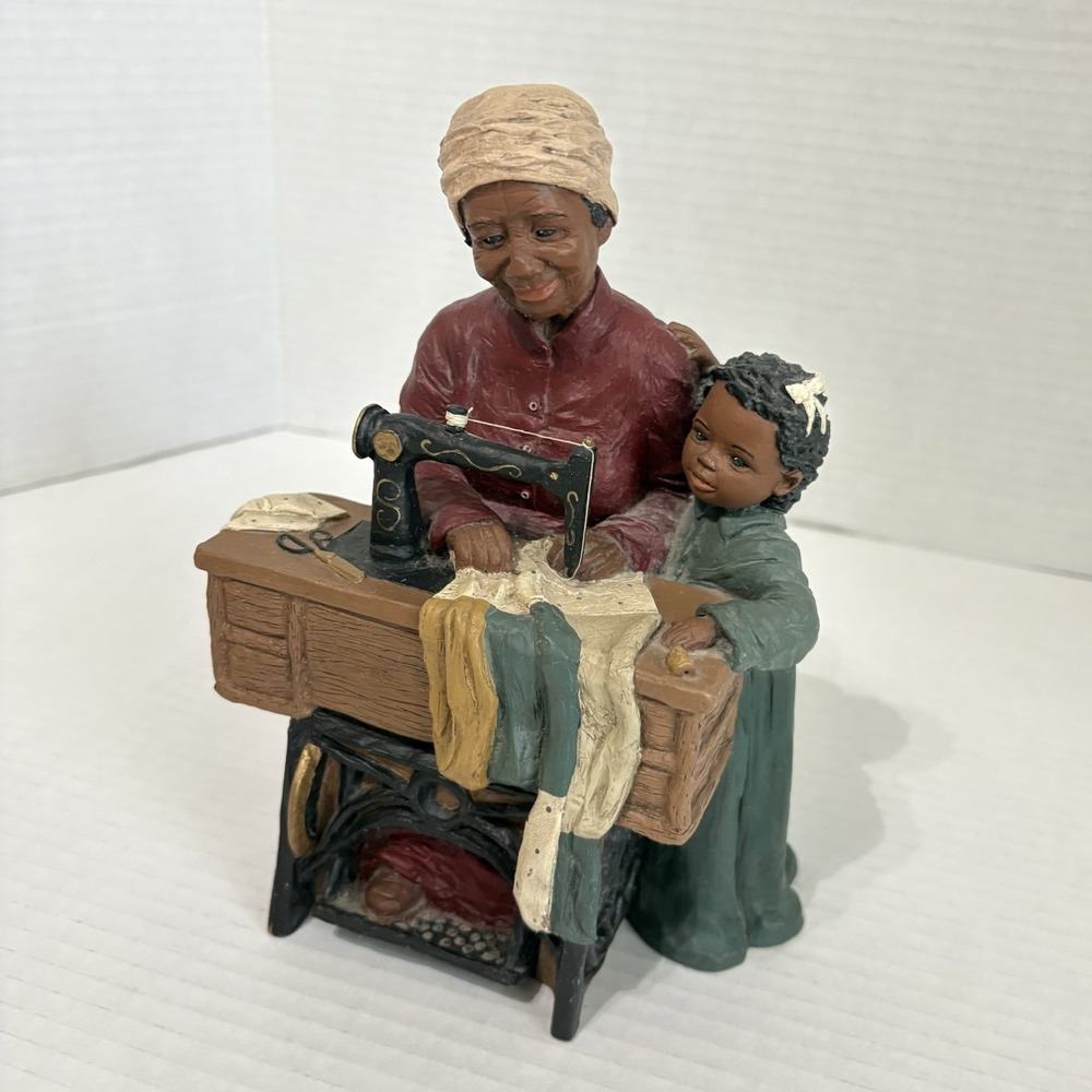 Martha Holcombe Bessie & Corkie Figurine Statue 7.5" 1991 All Gods Children